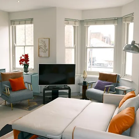 Spacious Duplex Flat West London For Families & Groups Exterior photo